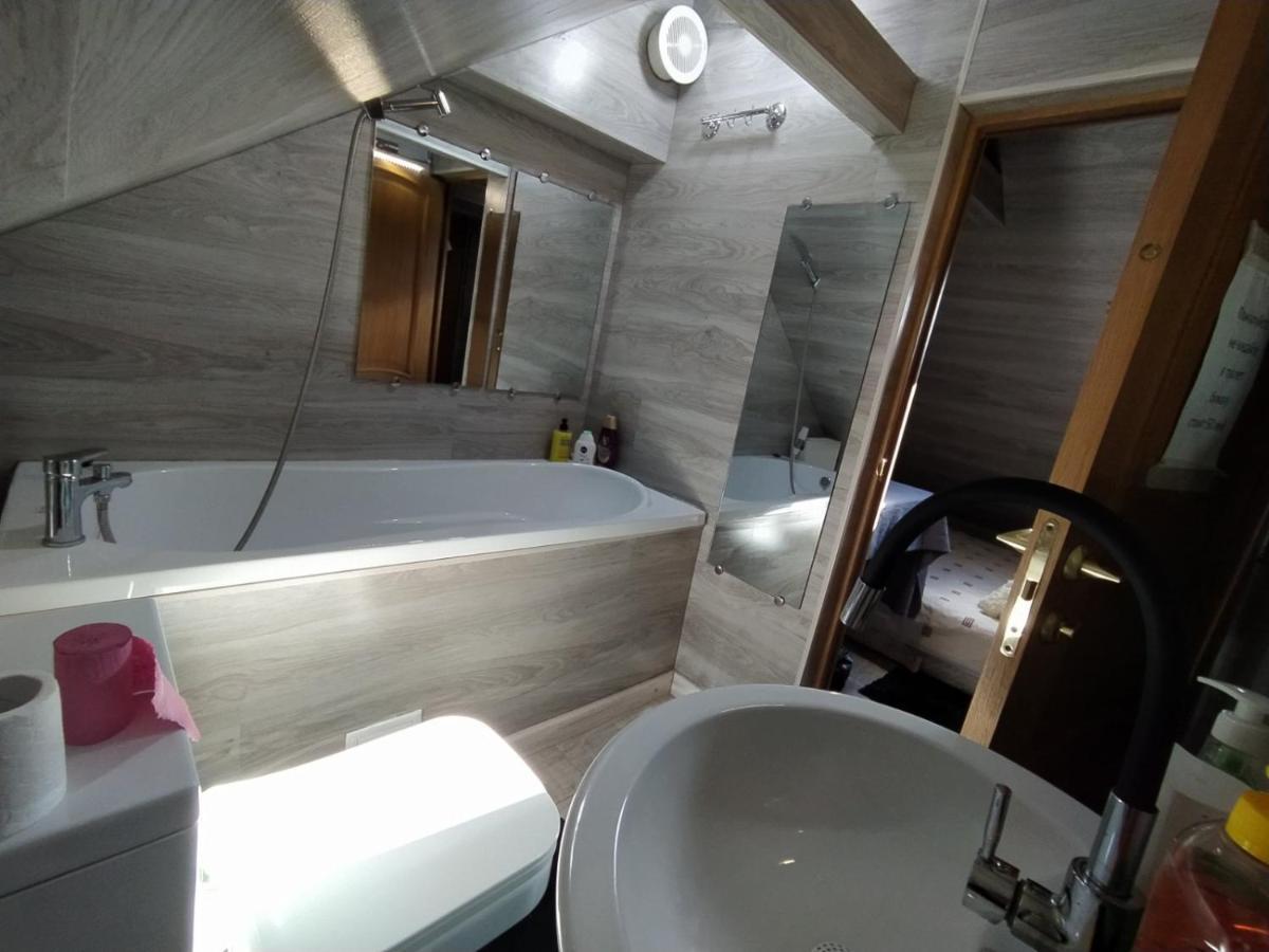 Апартаменти Ismail&Stefan Cel Mare Red Кишинів Екстер'єр фото